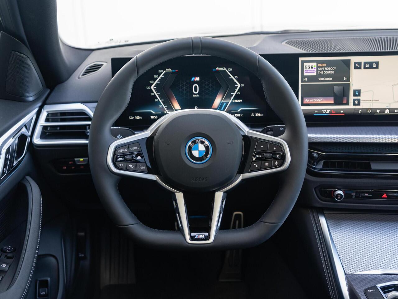 BMW i4 eDrive35 | M Sportpakket | Comfort Pack | Achteruitrijcamera | Comfort Access | Schuif-/kanteldak | Stoelverwarming | Parking Assistant | Ekris Selection
