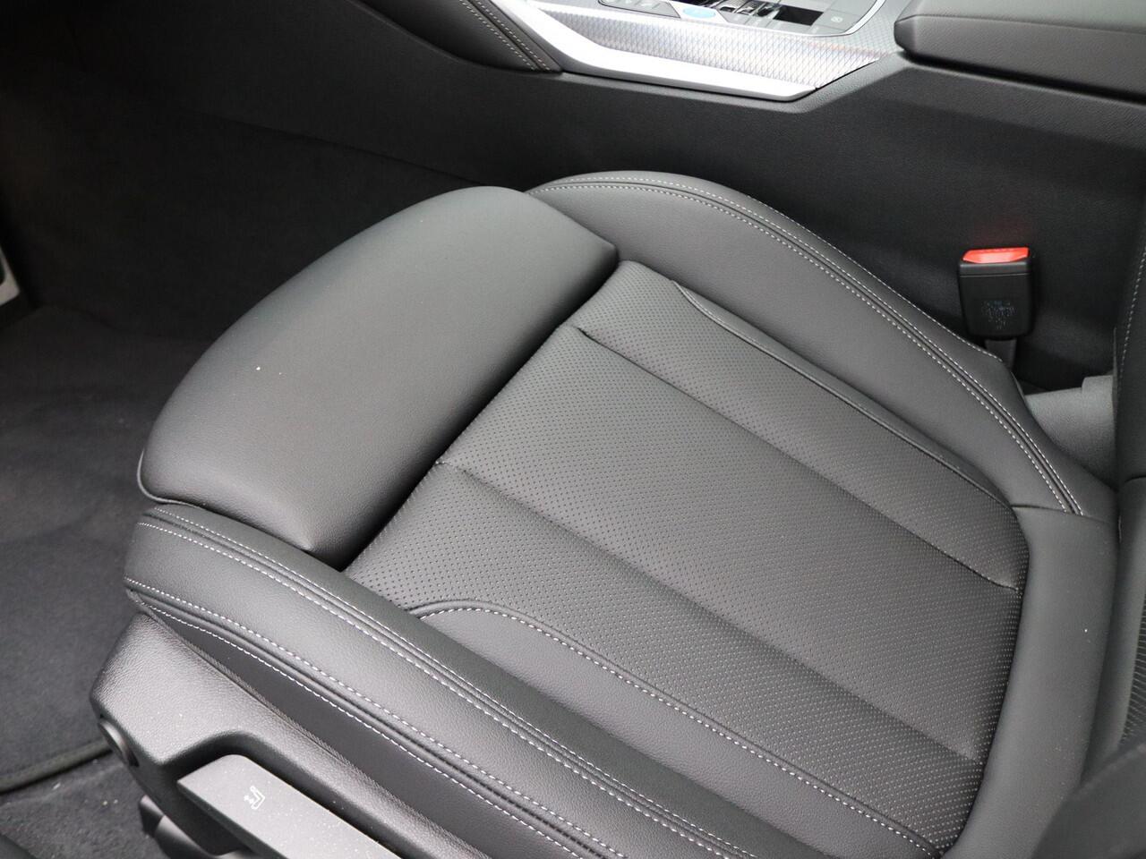 BMW i4 eDrive35 M Sportpakket | M Sport Edition | Innovation Pack | Comfort Pack | Stuurwielrand Verwarmd | Trekhaak | Active Cruise Control | DAB | HiFi | 18''