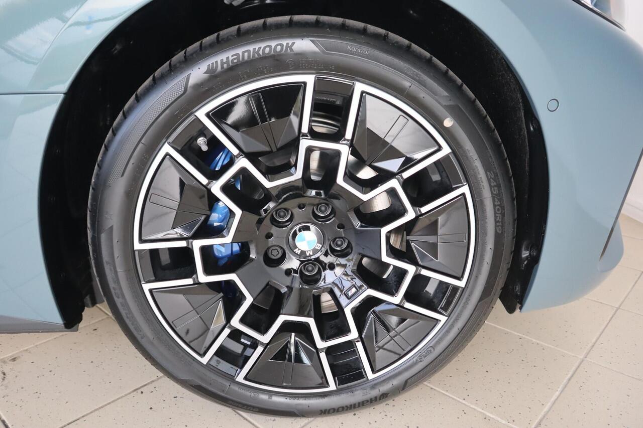 BMW i4 eDrive35 M Sportpakket | Stuur- en stoelverwarming | Active Cruise Control | Harman Kardon | Innovation Pack | Comfort Pack | Ekris Selection