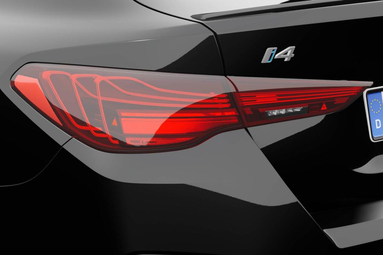 BMW i4 eDrive35 M Sport Edition | M Sport Pro | Comfort Pack | Elektrisch bediend glazen schuif-/kanteldak