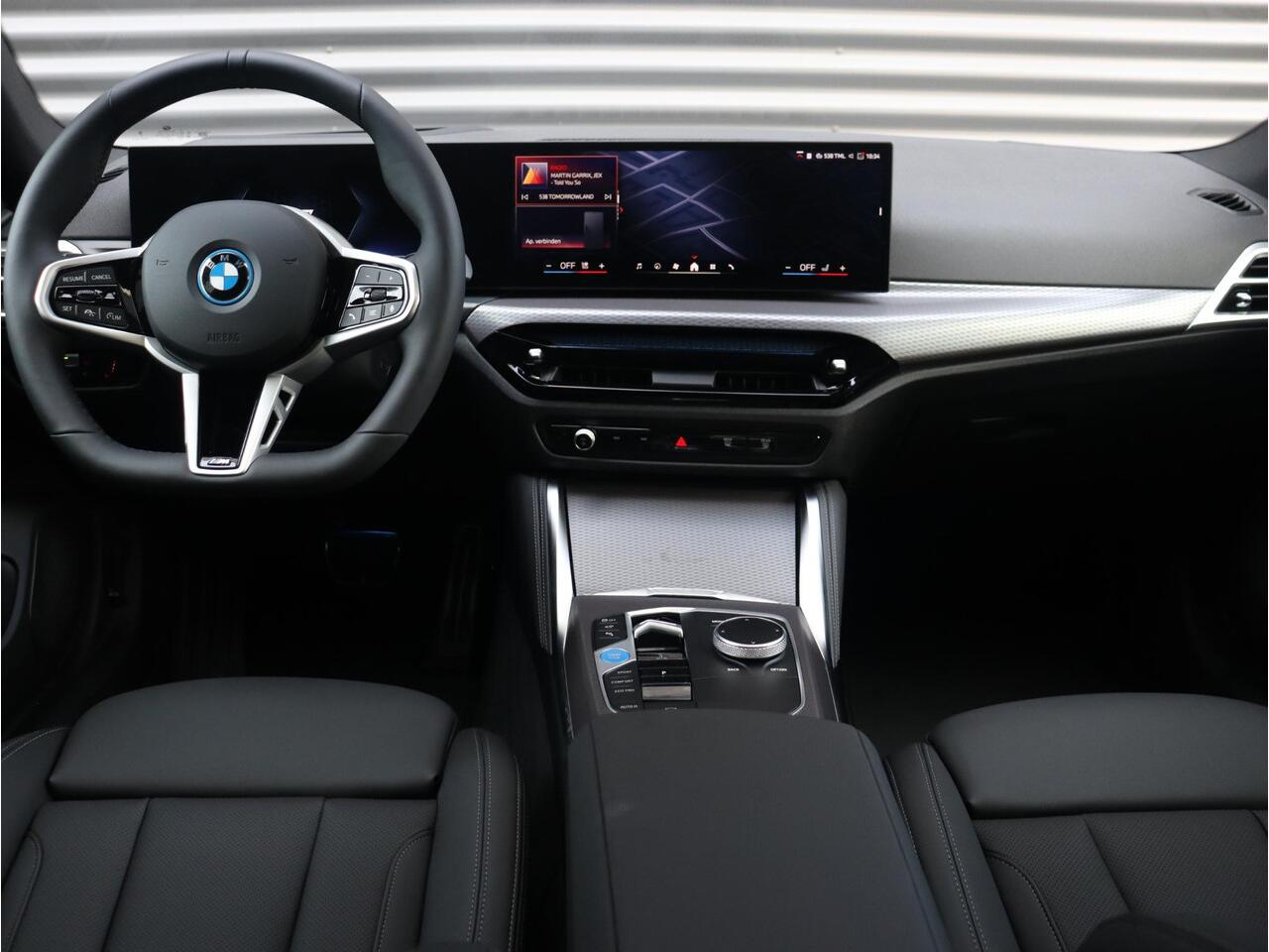 BMW i4 eDrive40 M Sport Edition | M Sportpakket Pro | Innovation Pack | Comfort Pack | Trekhaak | Showroom Selection