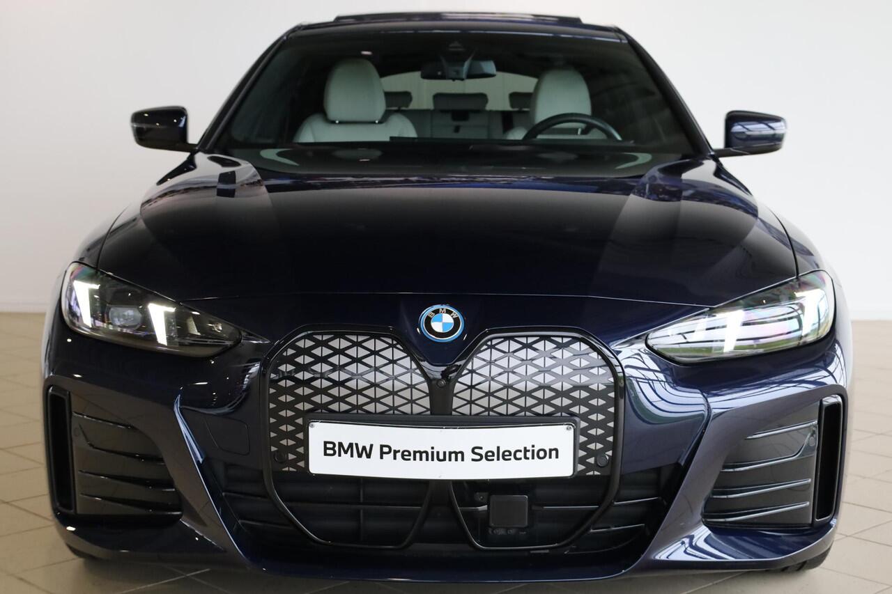 BMW i4 Gran Coupé eDrive40 | M Sportpakket Pro | Innovation Pack | Comfort Pack | Driving Assistant | LED Verlichting | Harman Kardon
