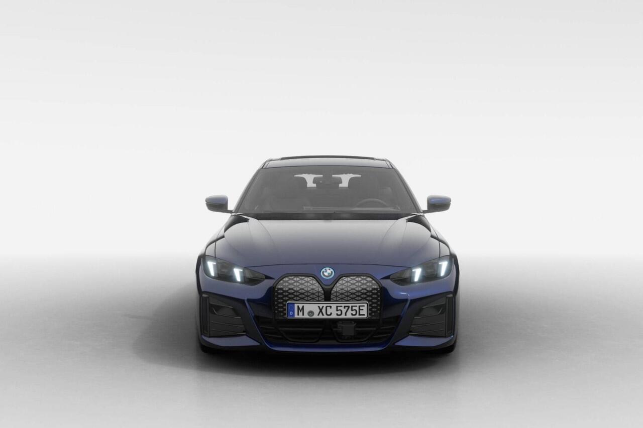 BMW i4 eDrive35 M Sport Edition | M Sport Pro | Comfort Pack | 20" BMW Individual Aerodynamisch Styling 862L BiColor Midnight Grau | Showroomvoordeel