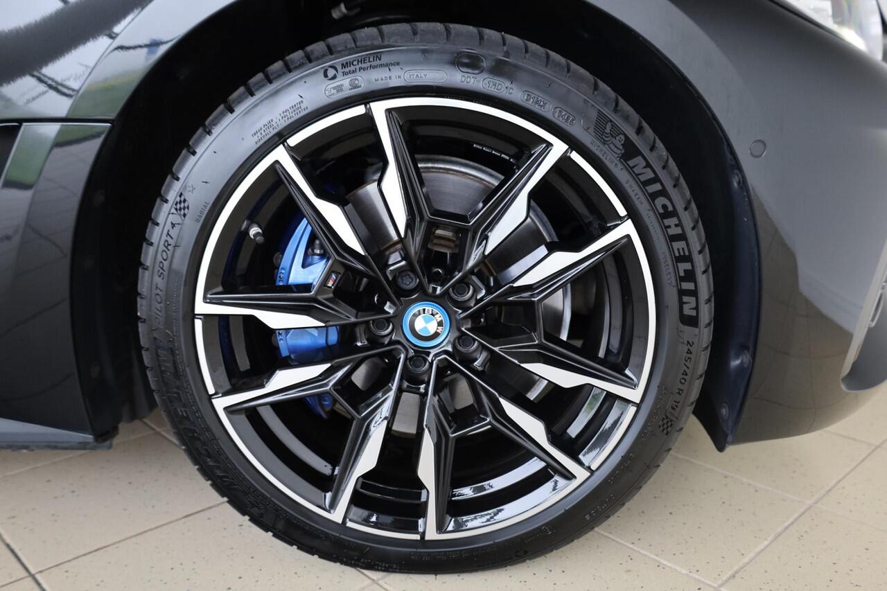 BMW i4 M50 | M Sport | Comfort Access Pakket | M Sportstoelen | Harman/Kardon