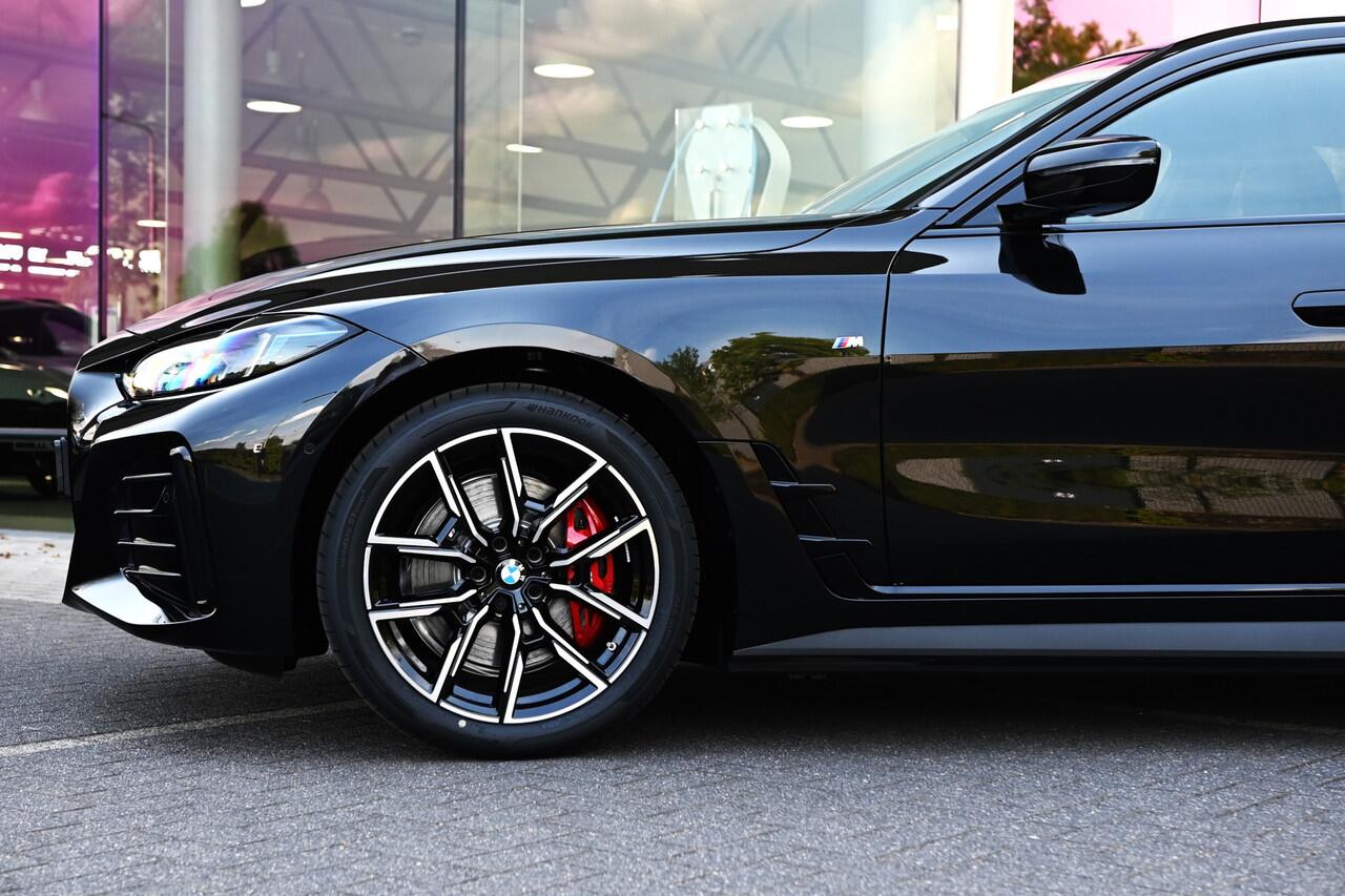 BMW i4 eDrive40 Gran Coupé M Sport / Adaptieve LED / Active Cruise Control / Comfort Access / Parking Assistant / Live Cockpit Plus / Stoelverwarming