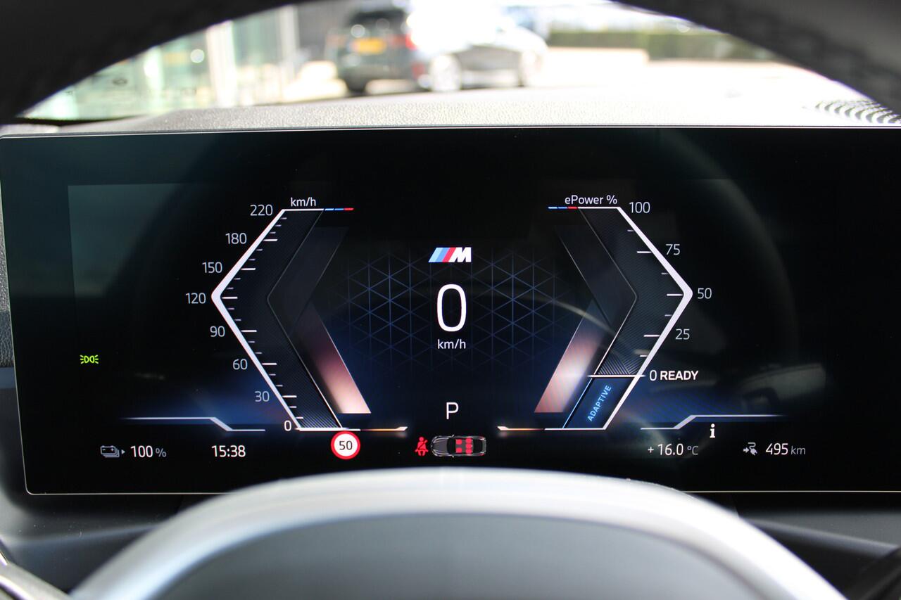 BMW i4 eDrive40 M Sport / Achteruitrijcamera / Comfort Access / Adaptieve LED / Active Cruise Control / Parking Assistant / Stuurverwarming