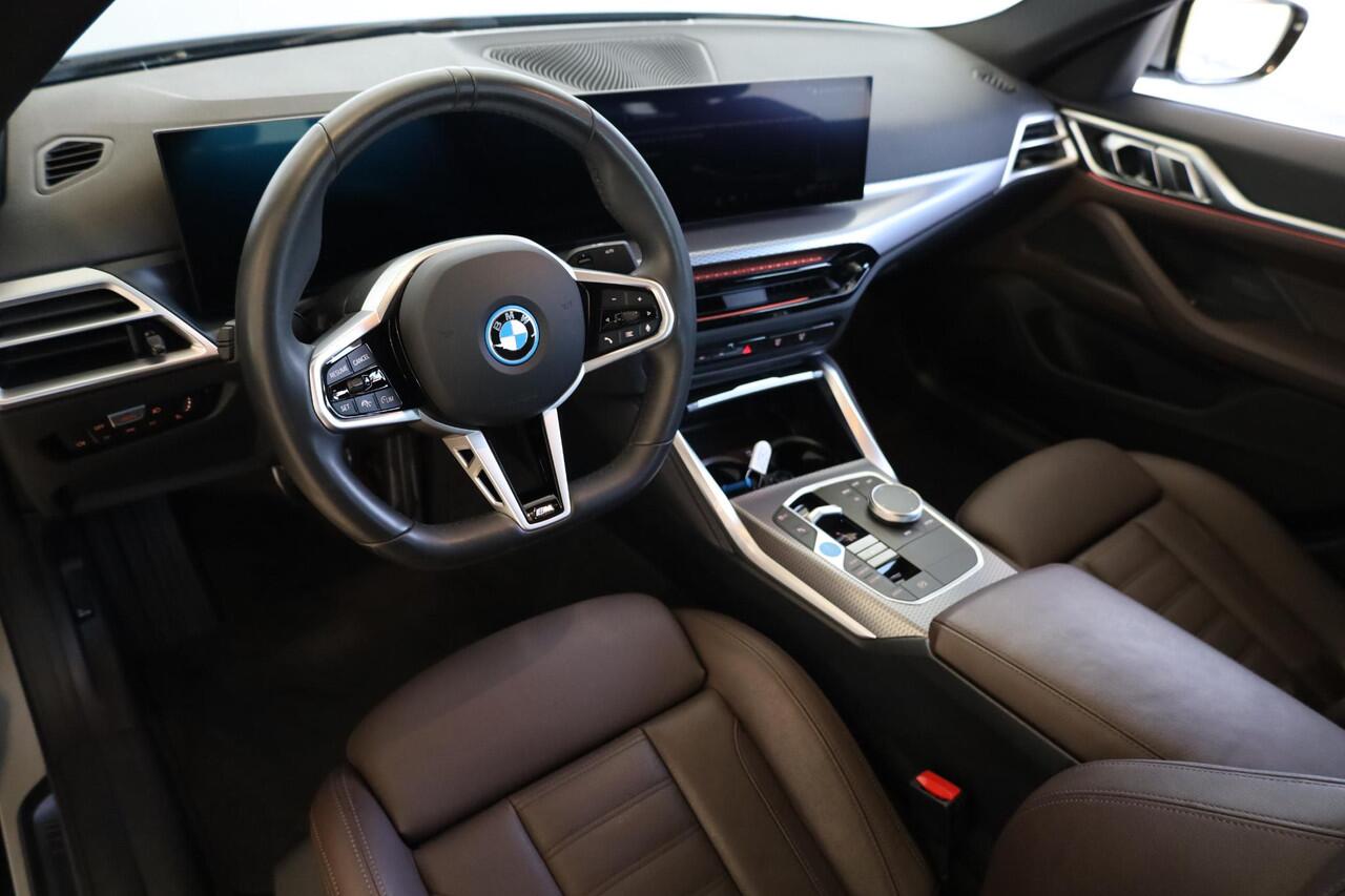 BMW i4 eDrive40 | M Sportpakket | Voorstoelen Verwarmd | Achteruitrijcamera | Trekhaak