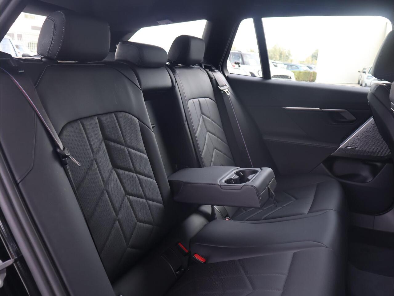 BMW i5 Touring eDrive40 M Sport Edition 84 kWh M Sport Pro / Innovation Pack / Travel Pack / Comfort Pack