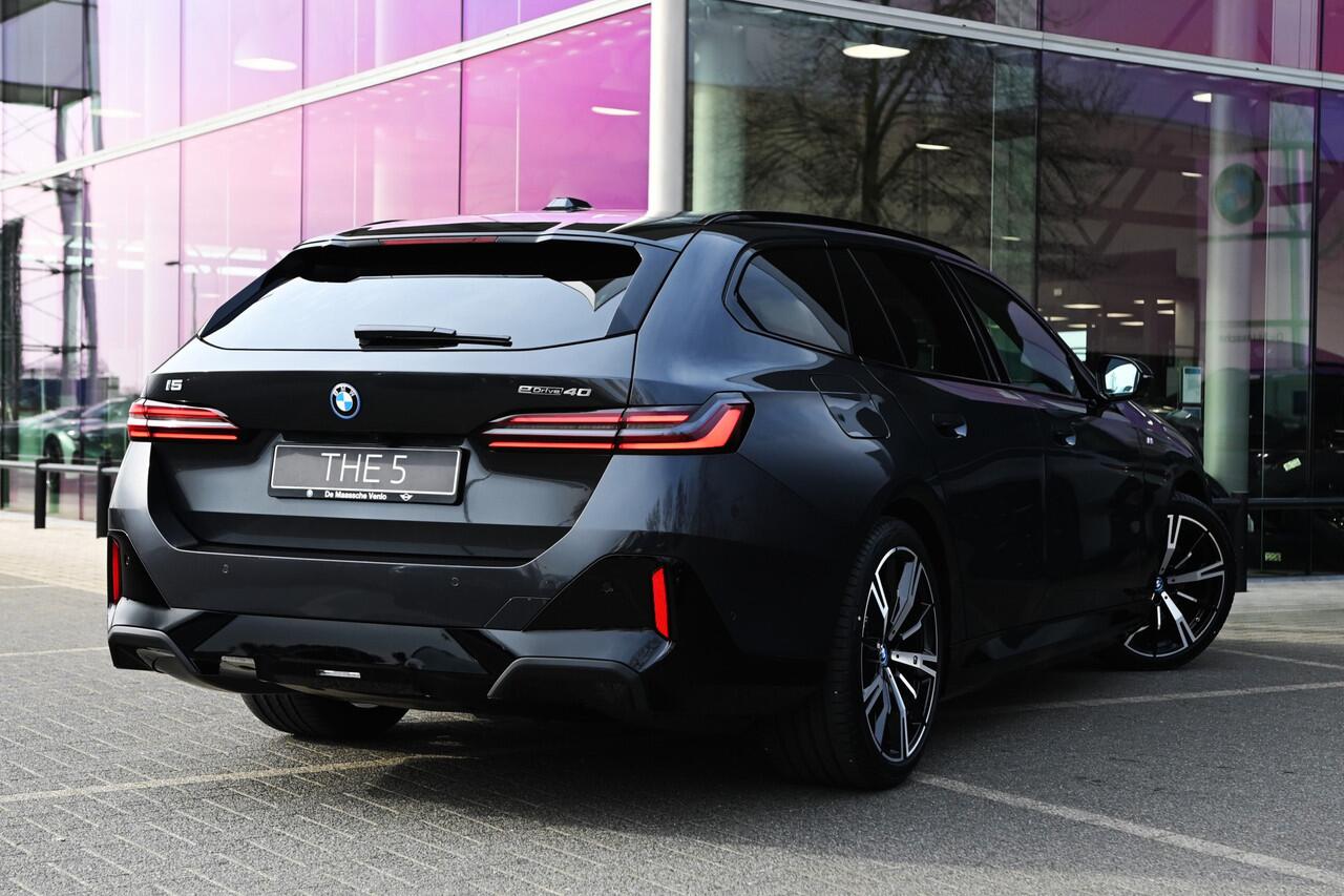 BMW i5 eDrive40 M Sport / Panoramadak / Trekhaak / Bowers & Wilkins / Stoelventilatie / Adaptieve LED / Parking Assistant Plus / Comfort Access