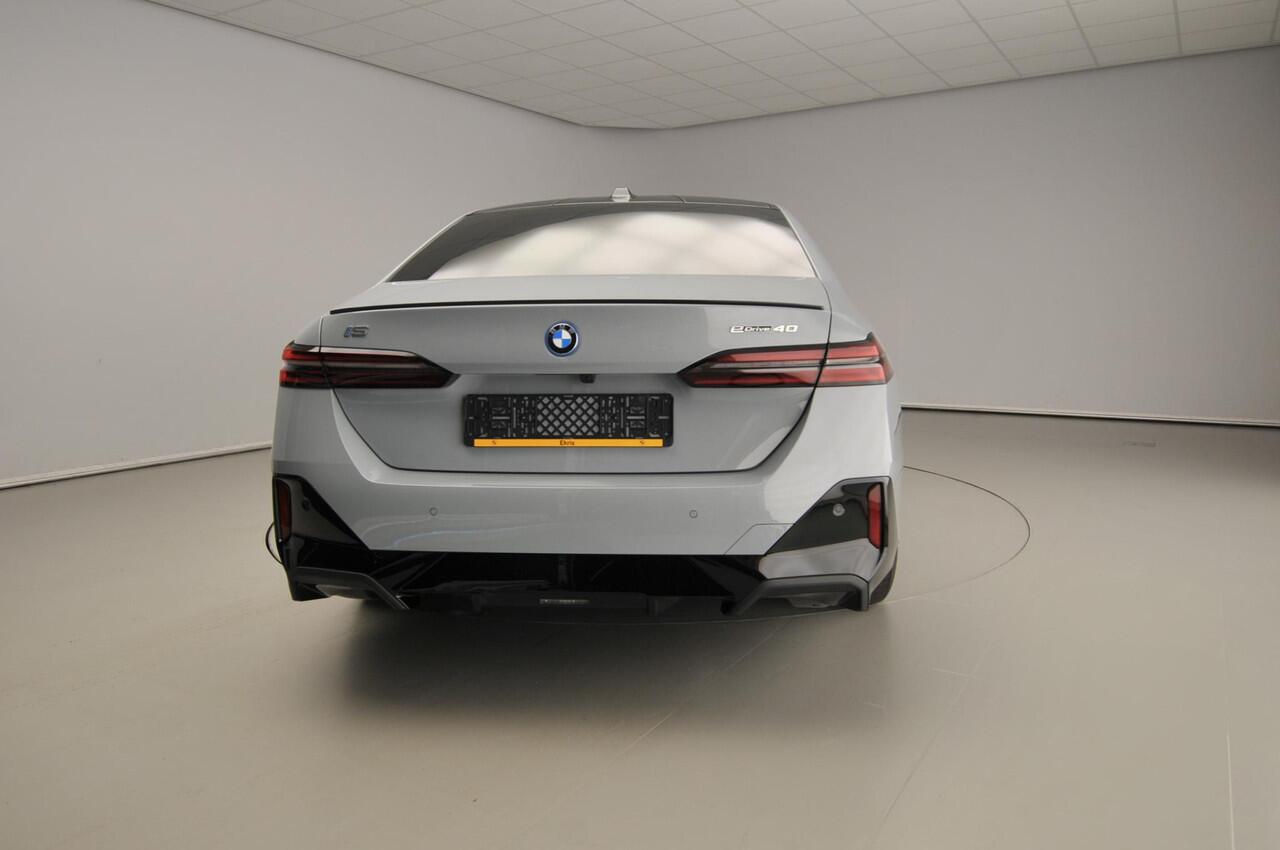BMW i5 Sedan eDrive40 | M Sport Edition | M Sportpakket Pro | Innovation Pack | Travel Pack | Comfort Pack