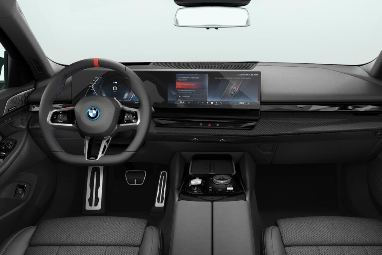 BMW i5 Touring M60 xDrive | M Sport Pro | Innovation Pack | Travel Pack | Comfort Pack | Trekhaak | Showroomvoordeel