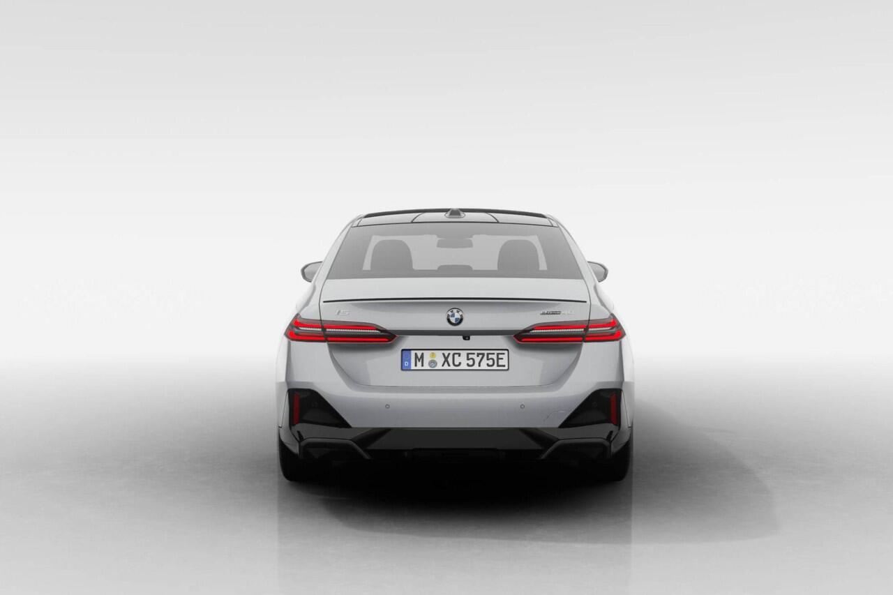 BMW i5 Sedan eDrive40 M Sport Edition | M Sport Pro | Innovation Pack | Travel Pack | Comfort Pack