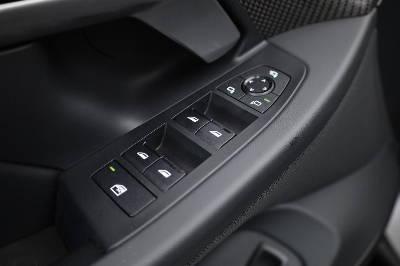 BMW i5 M60 xDrive 84 kWh M Sport | Driving Assistant Pro | M sport | Pano | HUD | Deep Frozen Grey | 21 inch