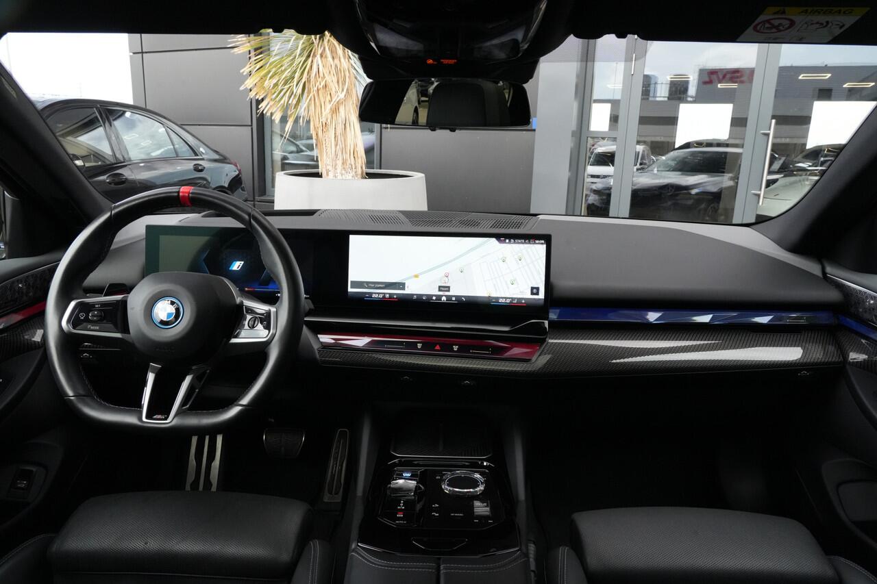 BMW i5 M60 xDrive 84 kWh 601pk Panoramadak/Bowers&Wilkins/360Camera