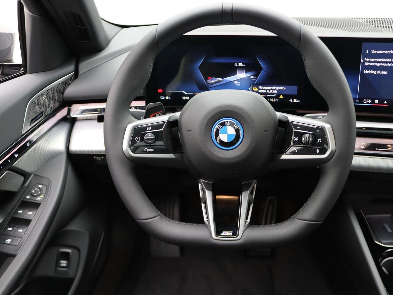 BMW i5 eDrive40 | M Sport Package | M Sport Package Pro | Equipment Package Pro | Travel Package | Comfort Package | Showroom Selection