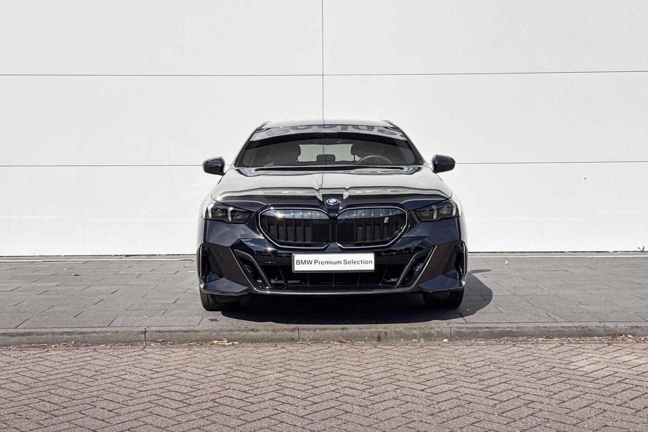 BMW i5 Touring eDrive40 M Sport Edition 84 kWh | Selections BMW i5 Touring eDrive40 M Sport Edition 84 kWh