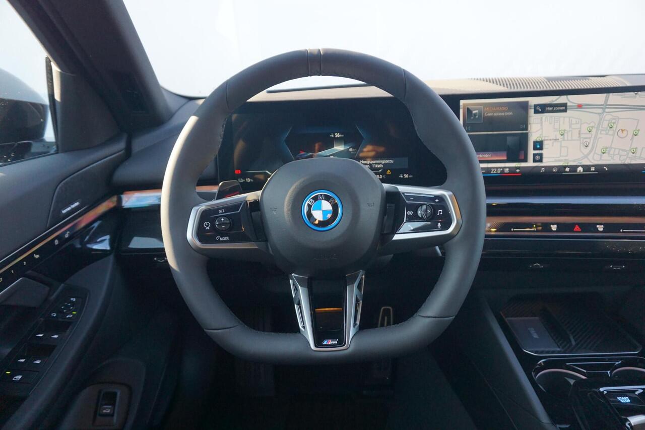 BMW i5 xDrive40 Touring | M Sportpakket Pro | Innovation Pack | Travel Pack | Comfort Pack | Ekris Selection