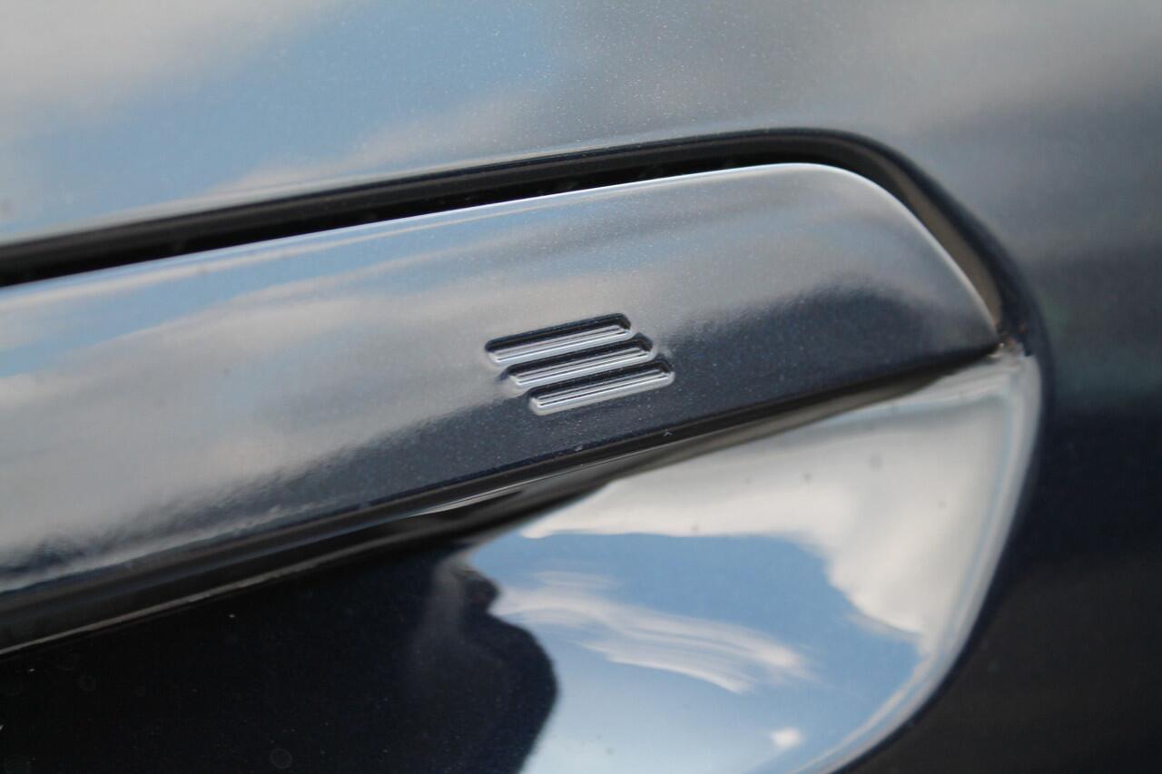 BMW i5 eDrive40 M Sport / Bowers & Wilkins / Adaptieve LED / Comfort Access / Stoelventilatie / Parking Assistant Plus / Stuurverwarming