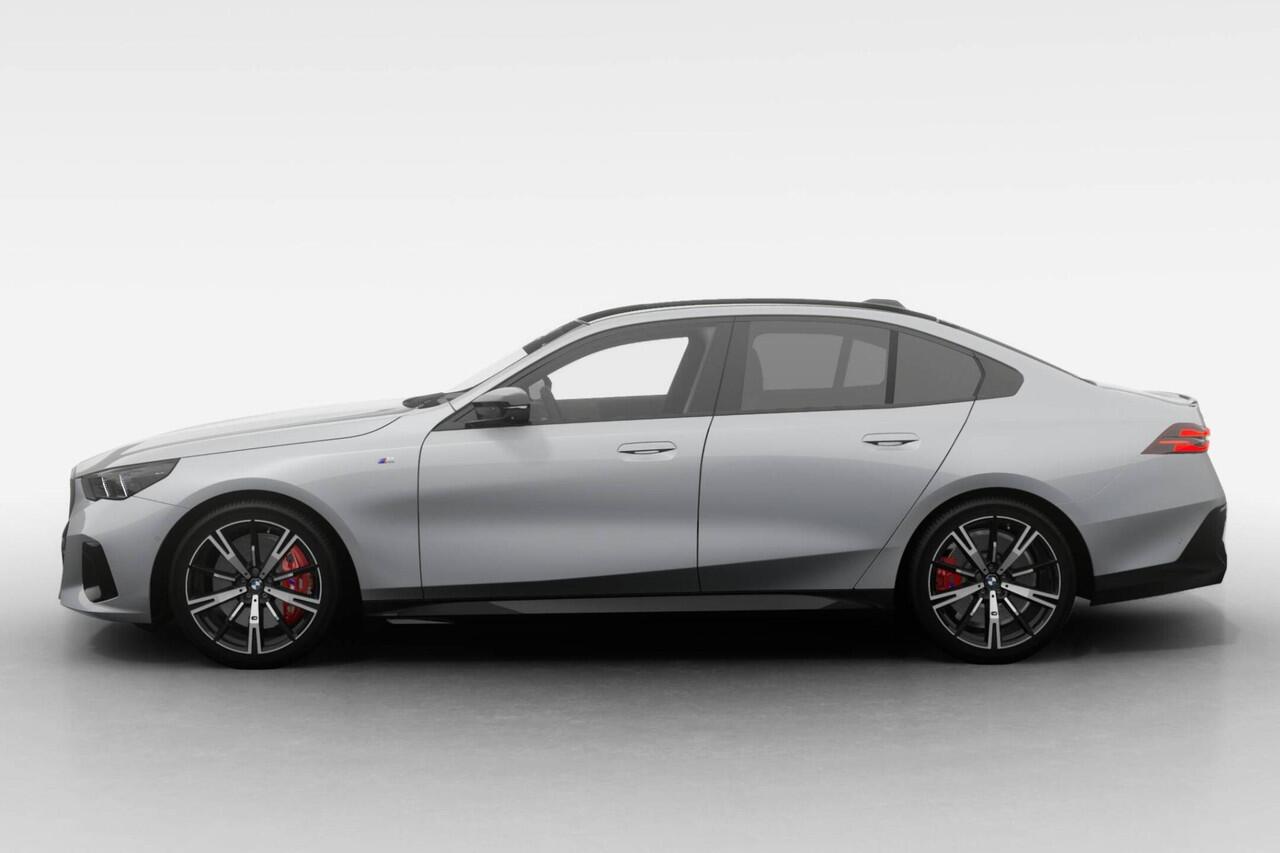 BMW i5 Sedan M60 xDrive | M Sport Pro | Innovation Pack | Travel Pack | Comfort Pack | Showroomvoordeel | ElectricDeals