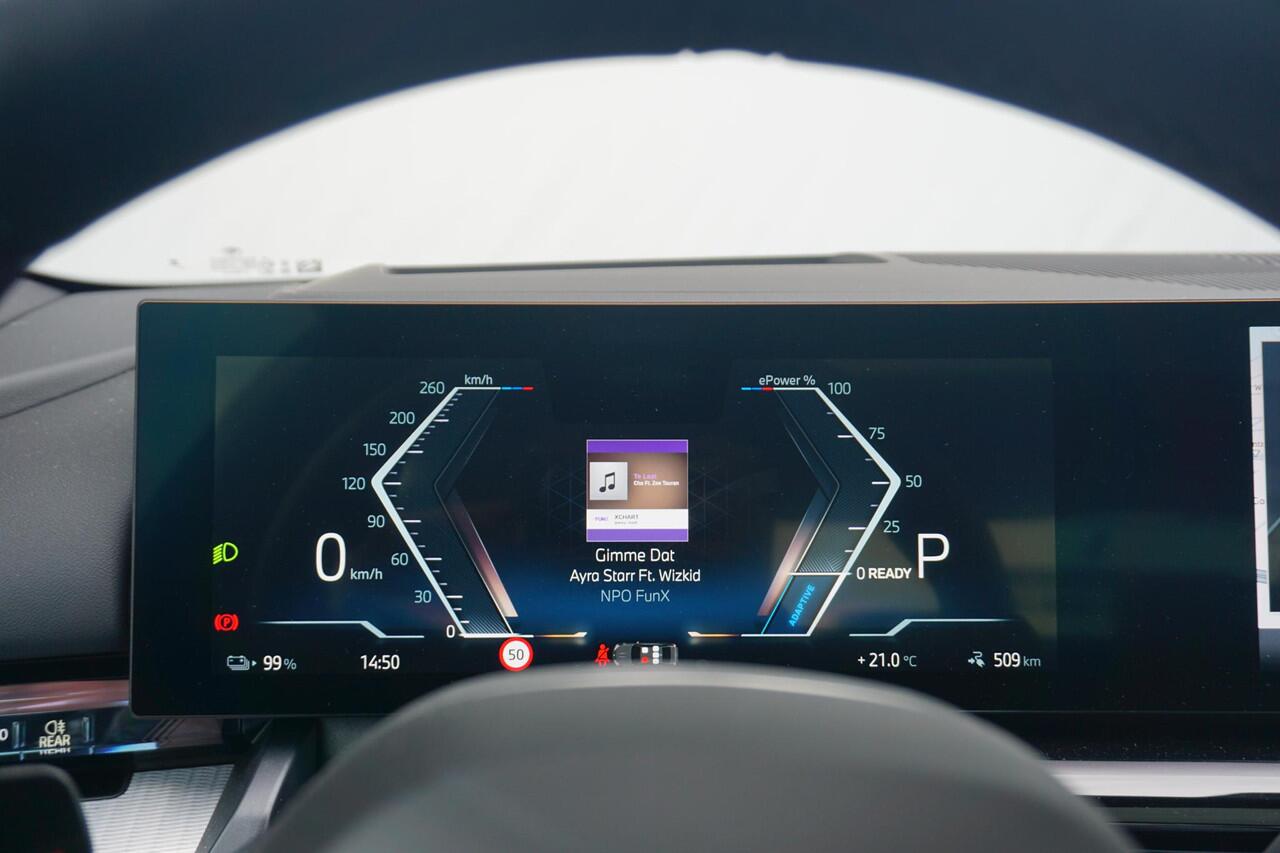 BMW i5 eDrive40 M Sport | Panoramadak / Comfortstoelen / Head-up / Trekhaak / Harman Kardon / Parking Assistant Professional / Stoelventilatie + Stoelverwarming Voor & Achter | Ekris Selection