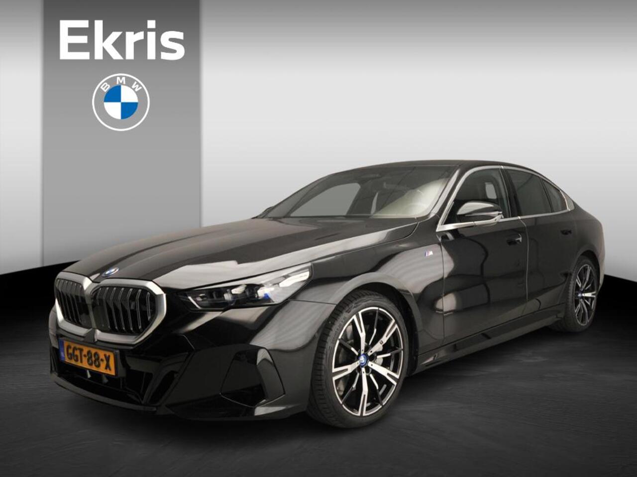 BMW i5 Sedan eDrive40 | M-Sportpakket | LED | Leder | HUD | Schuifdak | Trekhaak | Comfortzetels | Active cruise | DAB | Harman-kardon sound | Alu 20 inch