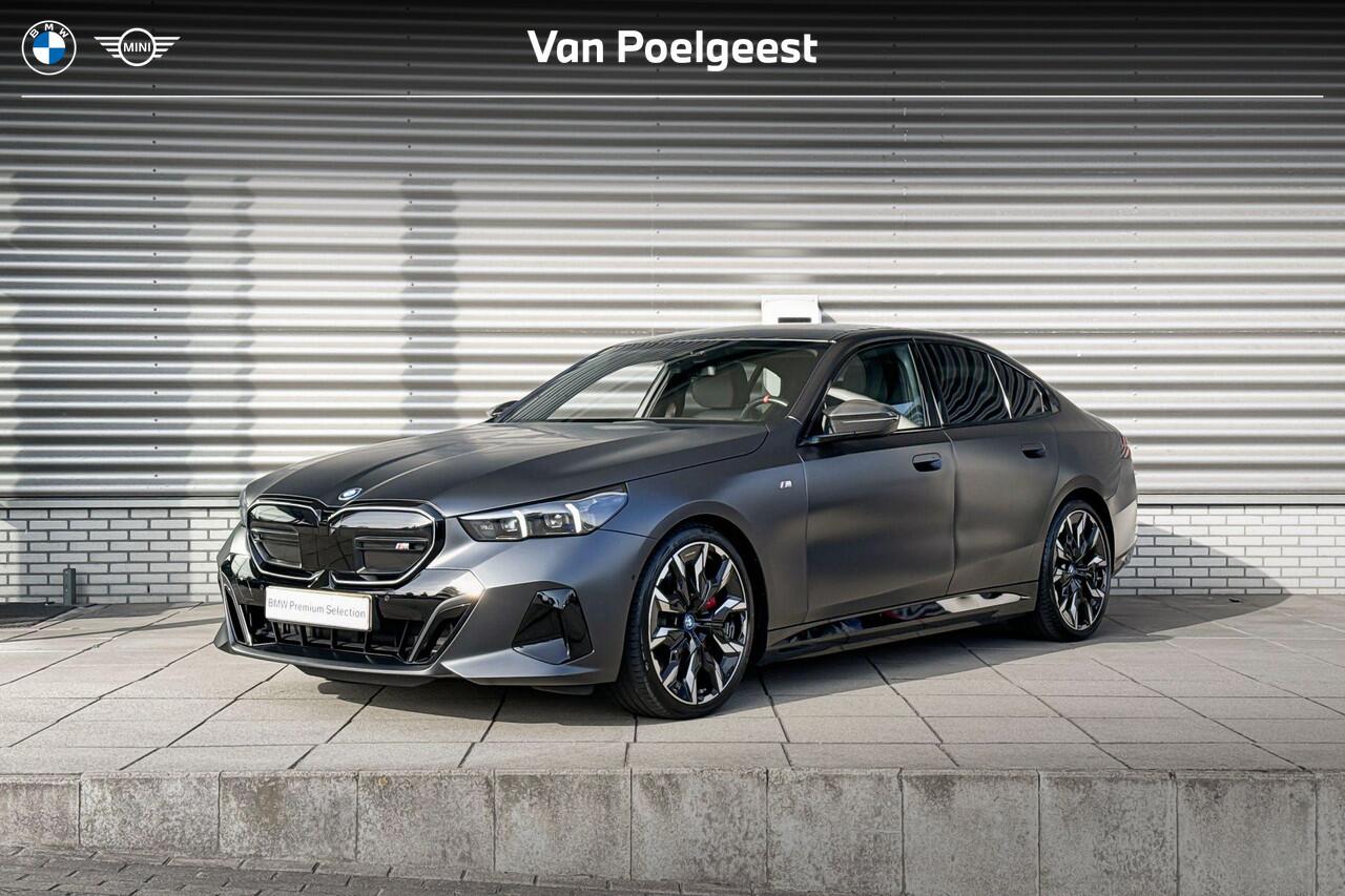 bmw-i5-sedan-m60-xdrive-84-kwh