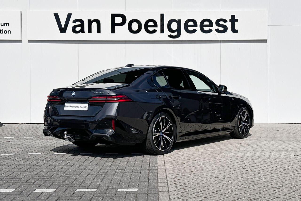 BMW i5 Sedan eDrive40 | M Sport Pro | Travel Pack | Comfort Pack | Trekhaak