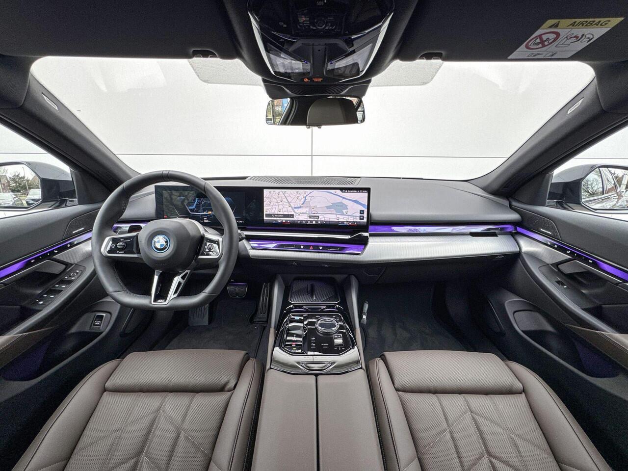 BMW i5 Touring eDrive40 M Sport Edition | Selections