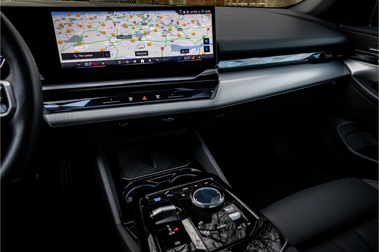 BMW i5 xDrive40 84 kWh 4WD M Sport Pro Panorama 20" HUD ACC Trekhaak