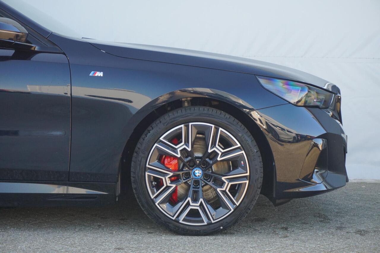 BMW i5 xDrive40 Touring | M Sportpakket Pro | Innovation Pack | Travel Pack | Comfort Pack | Ekris Selection