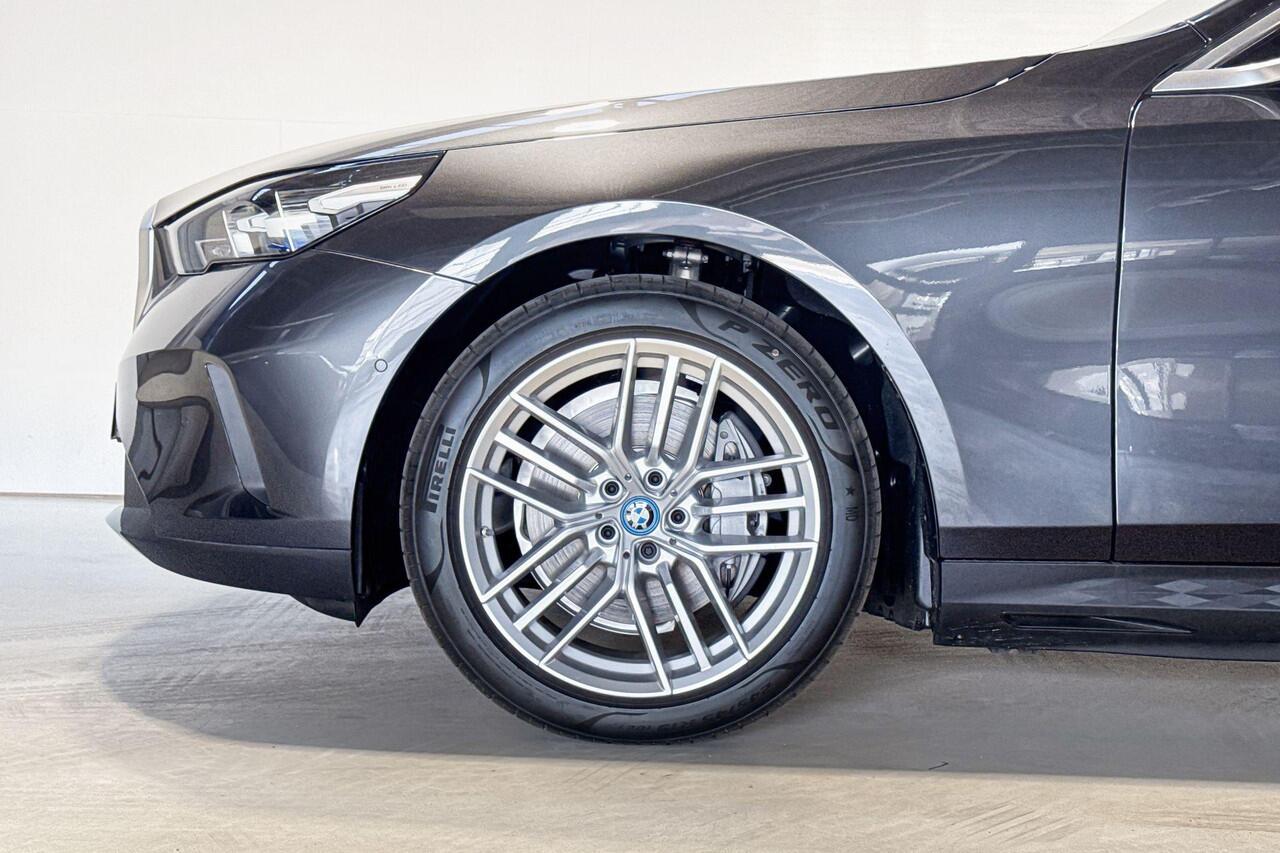 BMW i5 Touring eDrive40 Business Edition