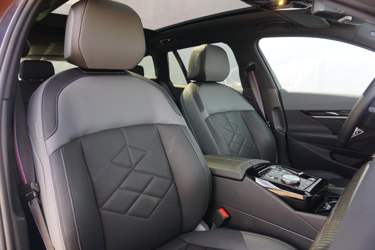 BMW i5 M60 M Sport Pro | Headup / Harman Kardon / Panoramadak / Stoelventilatie / Adaptief onderstel Professional