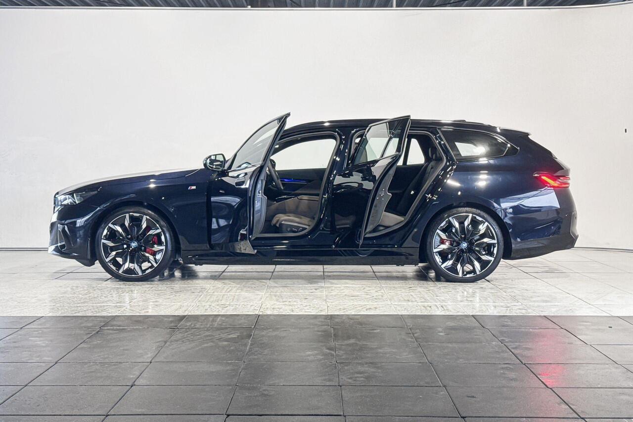 BMW i5 Touring eDrive40 M Sport Edition Innovation Pack | Selections