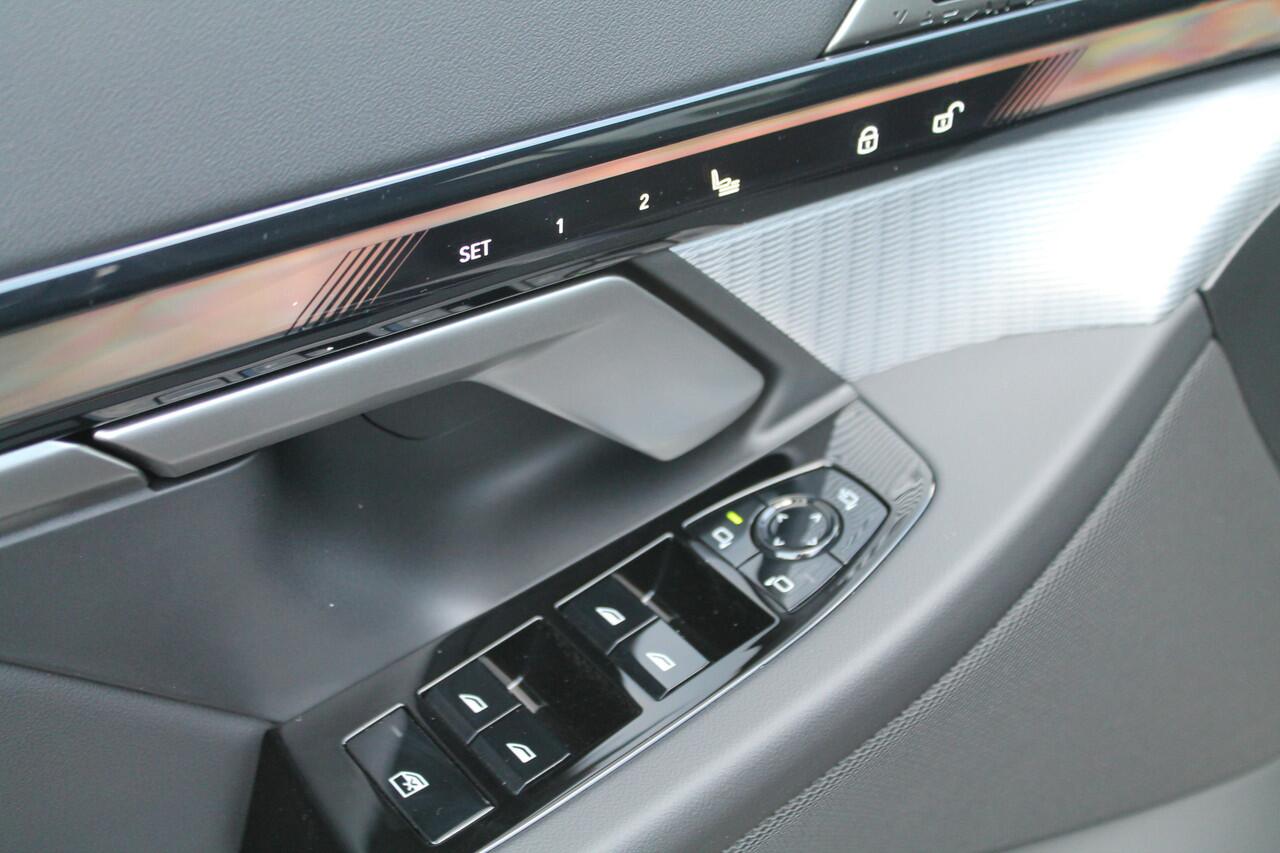 BMW i5 eDrive40 M Sport / Bowers & Wilkins / Adaptieve LED / Comfort Access / Stoelventilatie / Parking Assistant Plus / Stuurverwarming