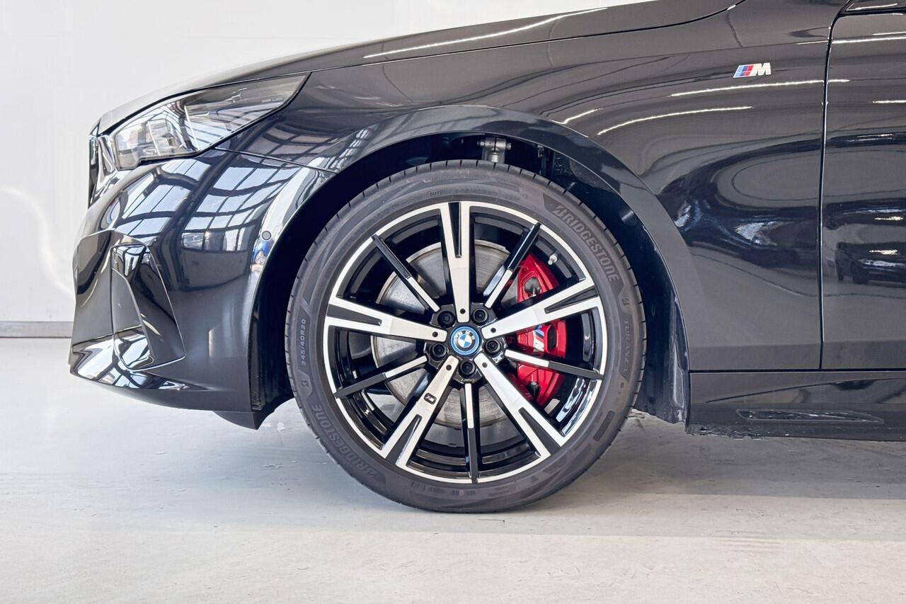 BMW i5 Sedan eDrive40 Innovation Pack M Sport Edition | Selections