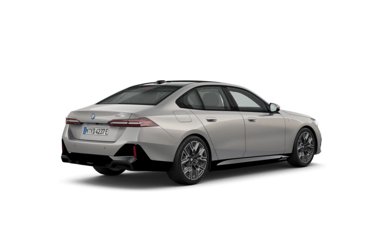 BMW i5 eDrive40 M Sport Edition 84 kWh | 20 Inch | M-Sportpakket | Innovation Pack | Travel Pack | Comfort Pack | Panoramadak