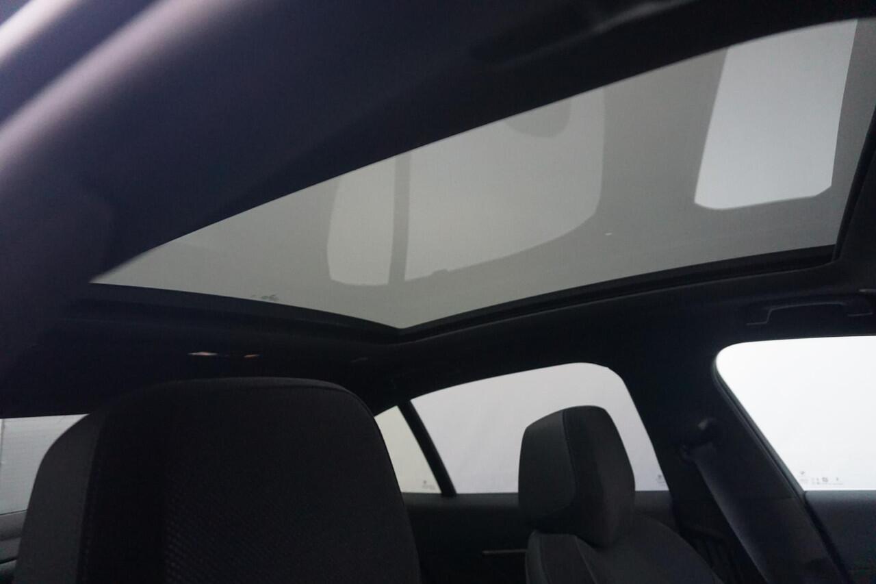 BMW i5 Sedan eDrive40 M Sportpakket 19'' / Panoramadak / Harman Kardon / Stoelventilatie / Trekhaak