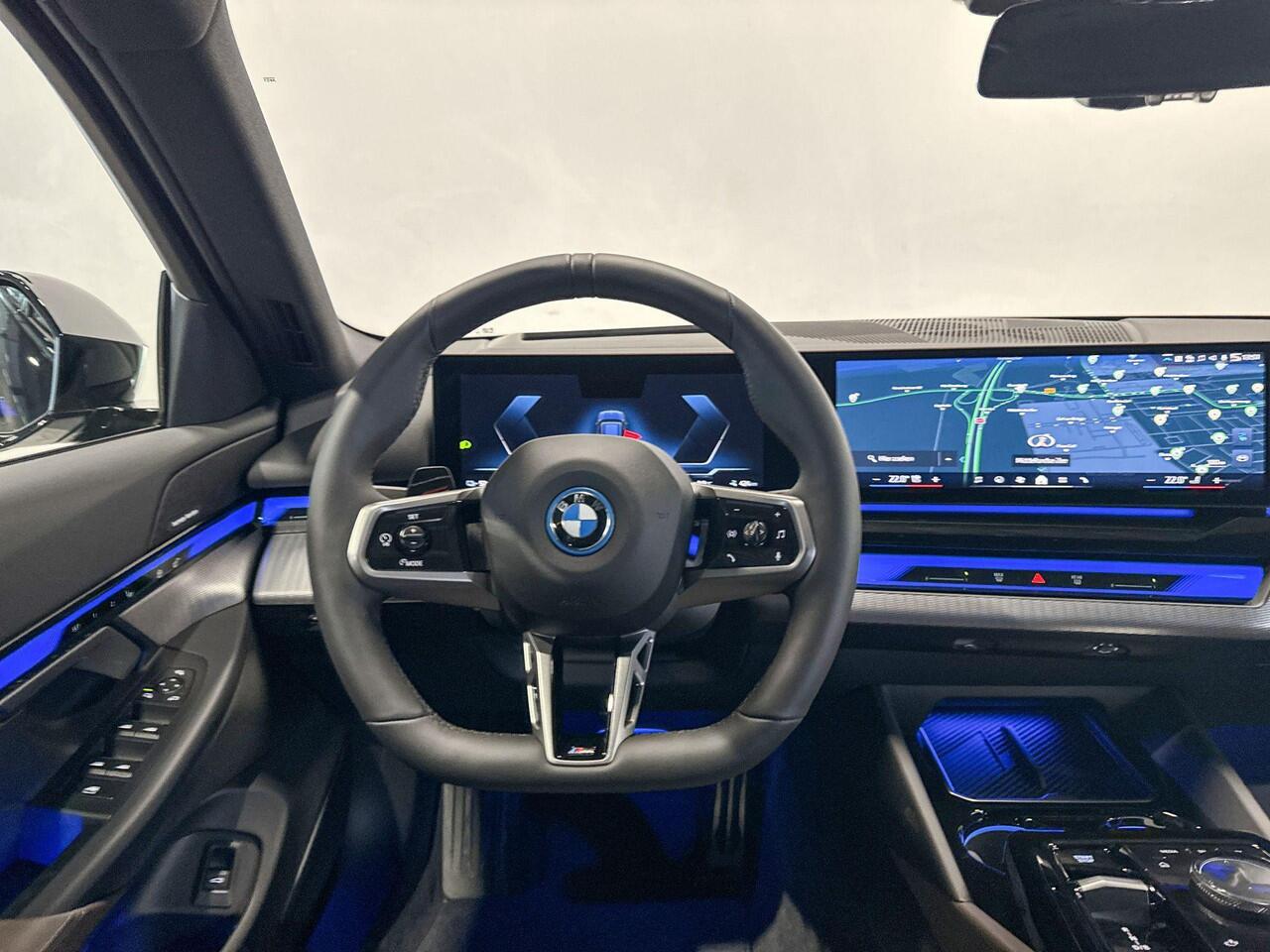 BMW i5 Touring eDrive40 M Sport Edition Innovation Pack | Selections