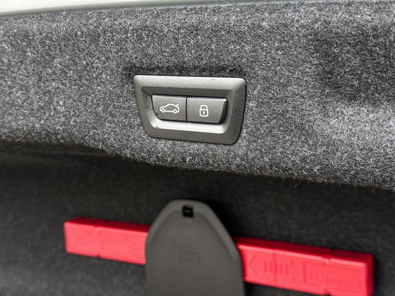 BMW i5 Sedan eDrive40 M Sport Edition | M Sport Pro | Innovation Pack | Travel Pack | Comfort Pack | Showroomvoordeel | ElectricDeals