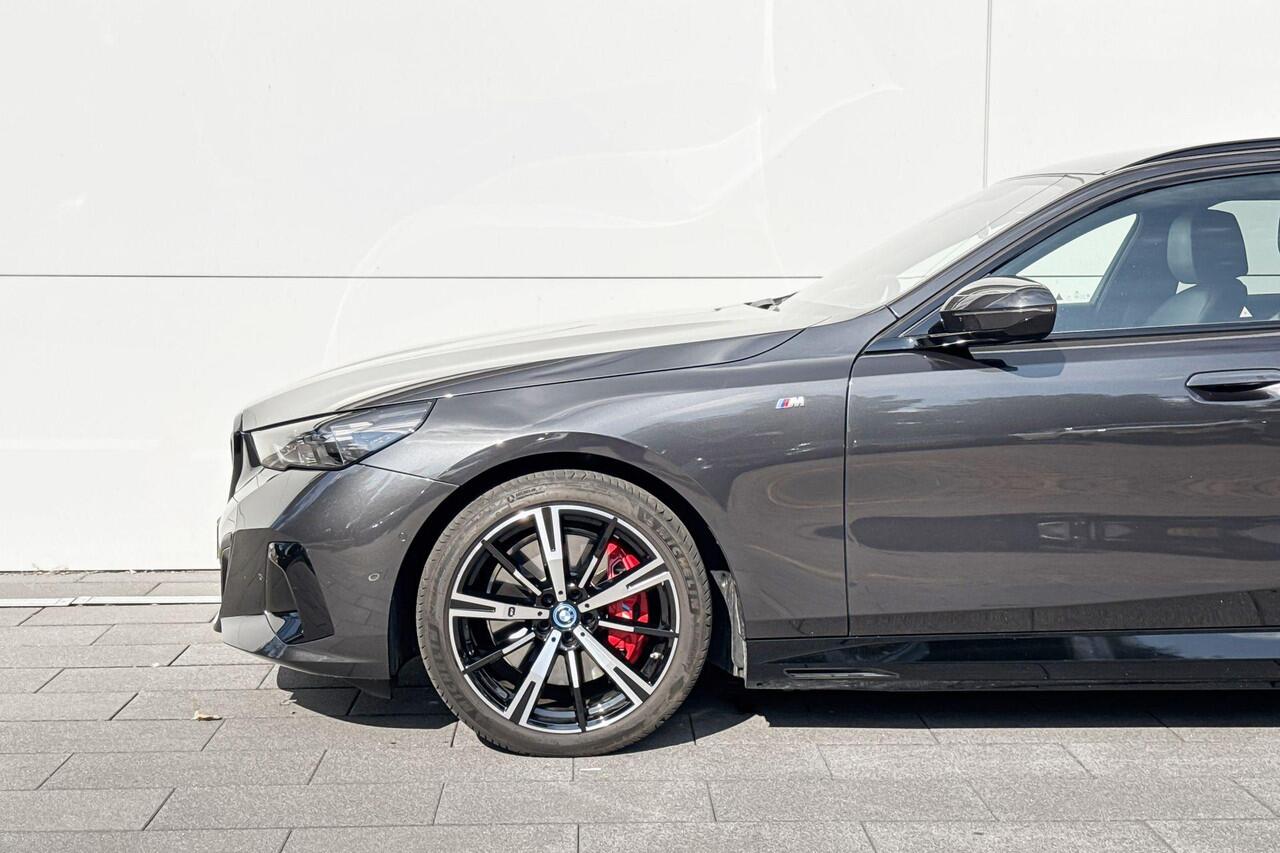 BMW i5 Touring eDrive40 M Sport Edition 84 kWh | Selections BMW i5 Touring eDrive40 M Sport Edition 84 kWh