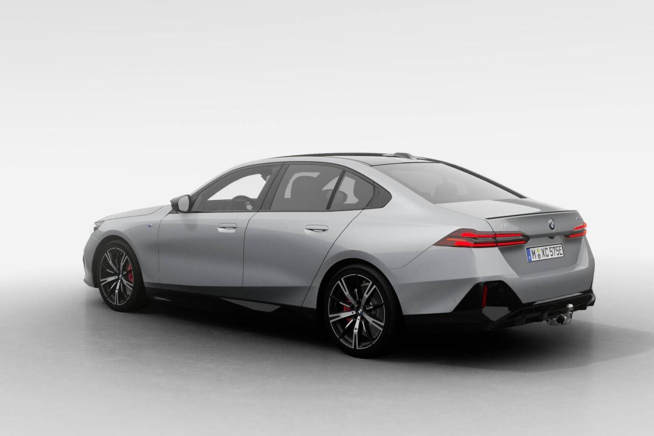 BMW i5 Sedan M60 xDrive | M Sport Pro | Innovation Pack | Travel Pack | Comfort Pack