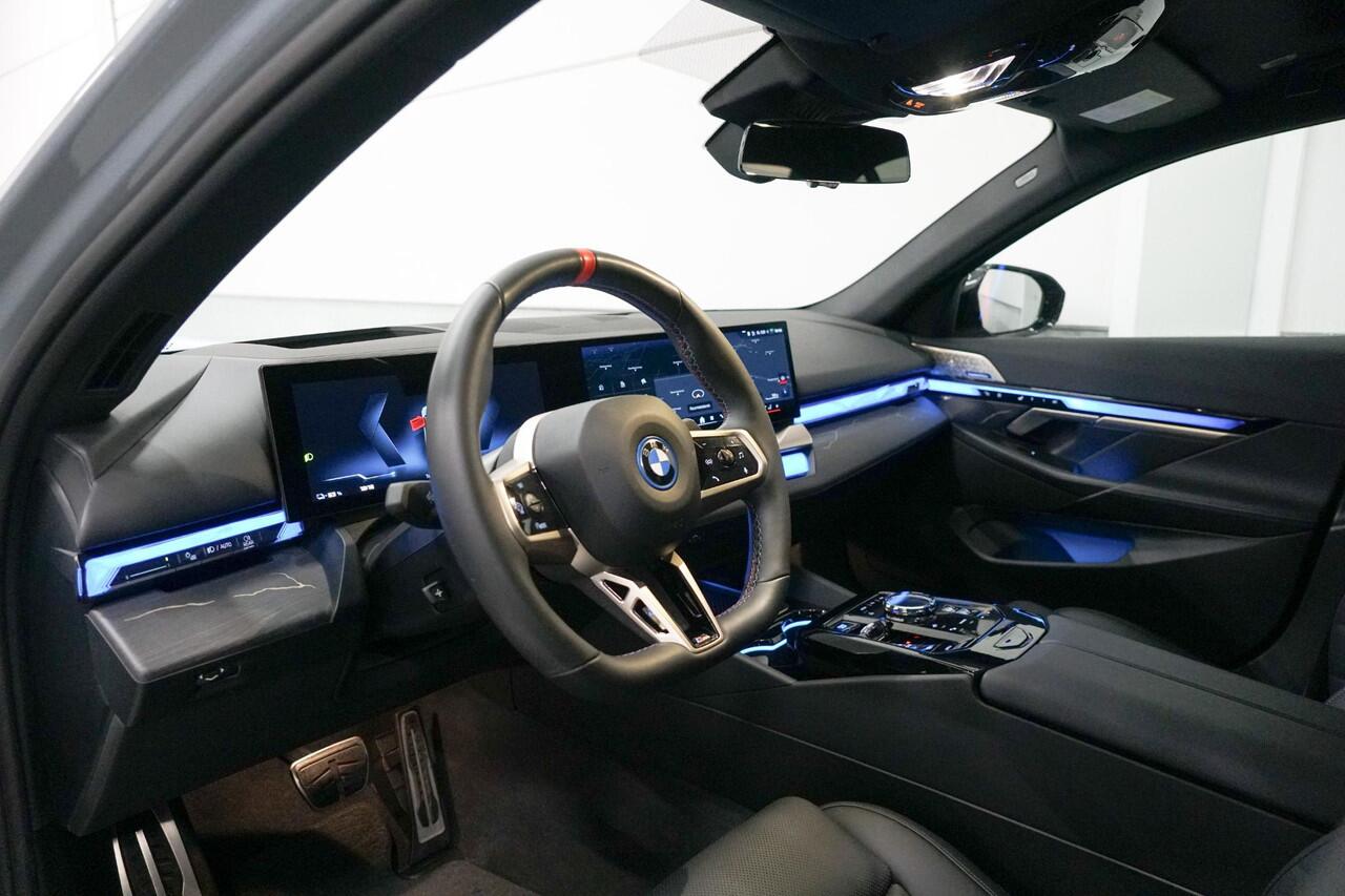 BMW i5 M60 xDrive 84 kWh Bowers Wilkins | Panoramadak | CoPilot | Elektr. Trekhaak
