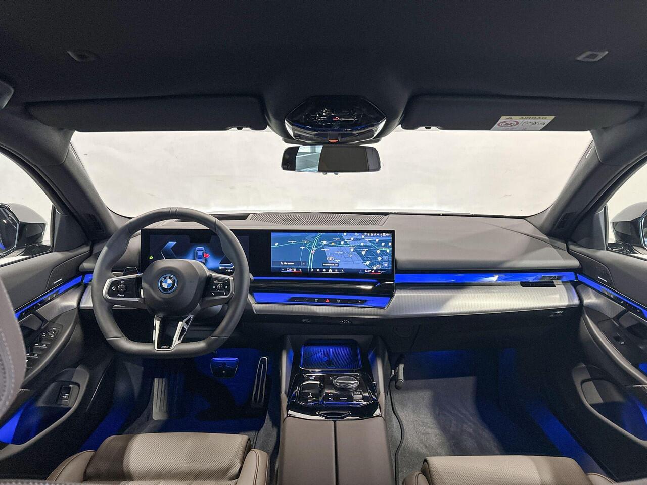 BMW i5 Touring eDrive40 M Sport Edition Innovation Pack | Selections