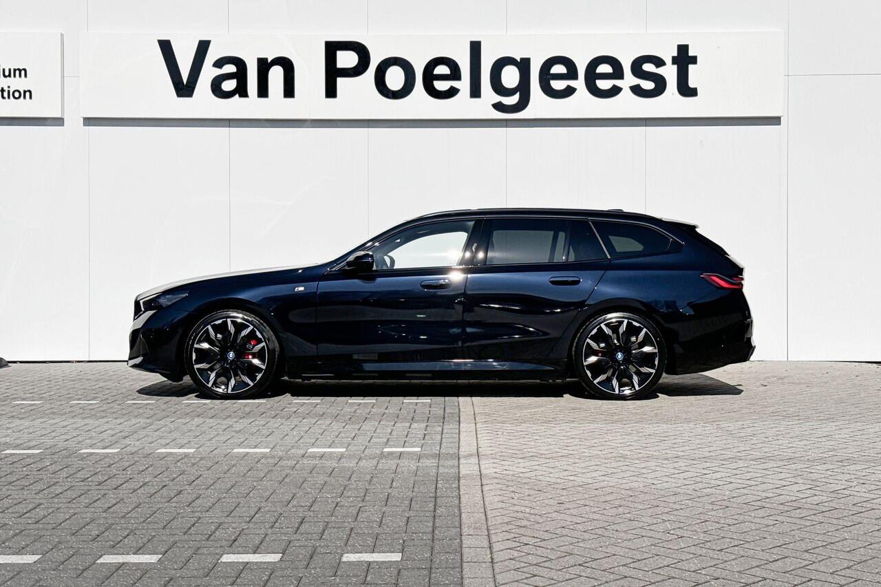 BMW i5 Touring eDrive40 M Sport Edition | M Sport Pro | Innovation Pack | Travel Pack | Comfort Pack | Trekhaak