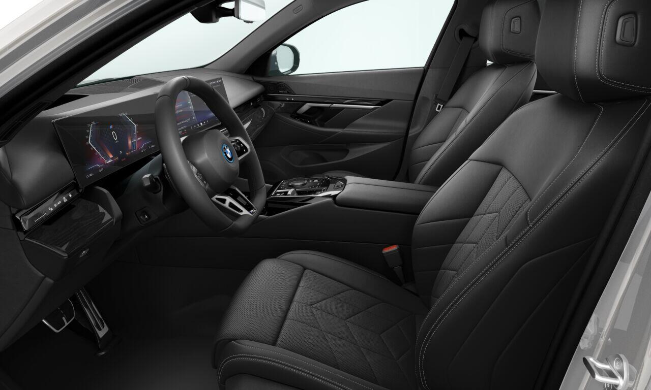 BMW i5 eDrive40 M Sport Edition 84 kWh | 20 Inch | M-Sportpakket | Innovation Pack | Travel Pack | Comfort Pack | Panoramadak