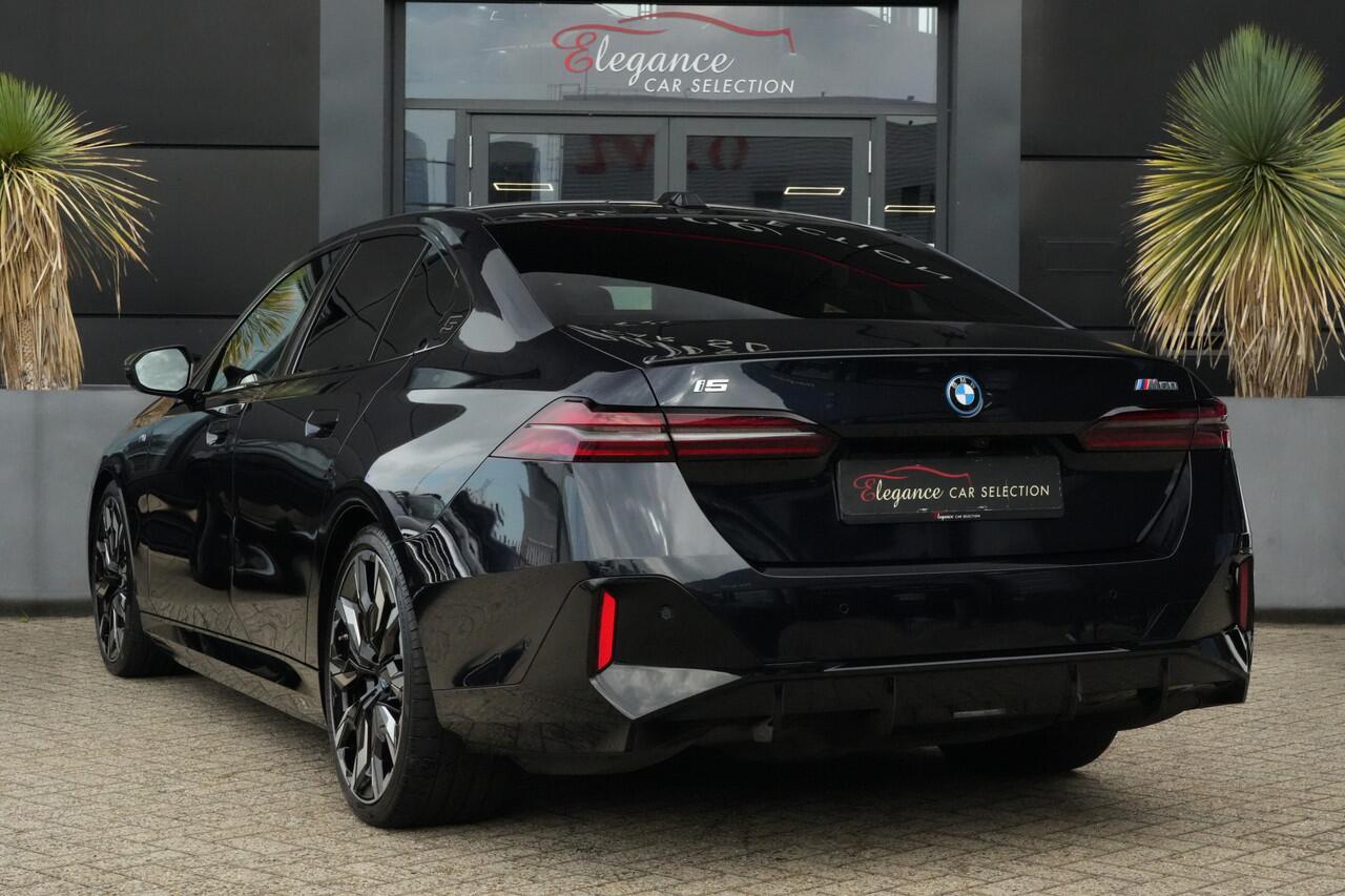 BMW i5 M60 xDrive 84 kWh 601pk Panoramadak/Bowers&Wilkins/360Camera