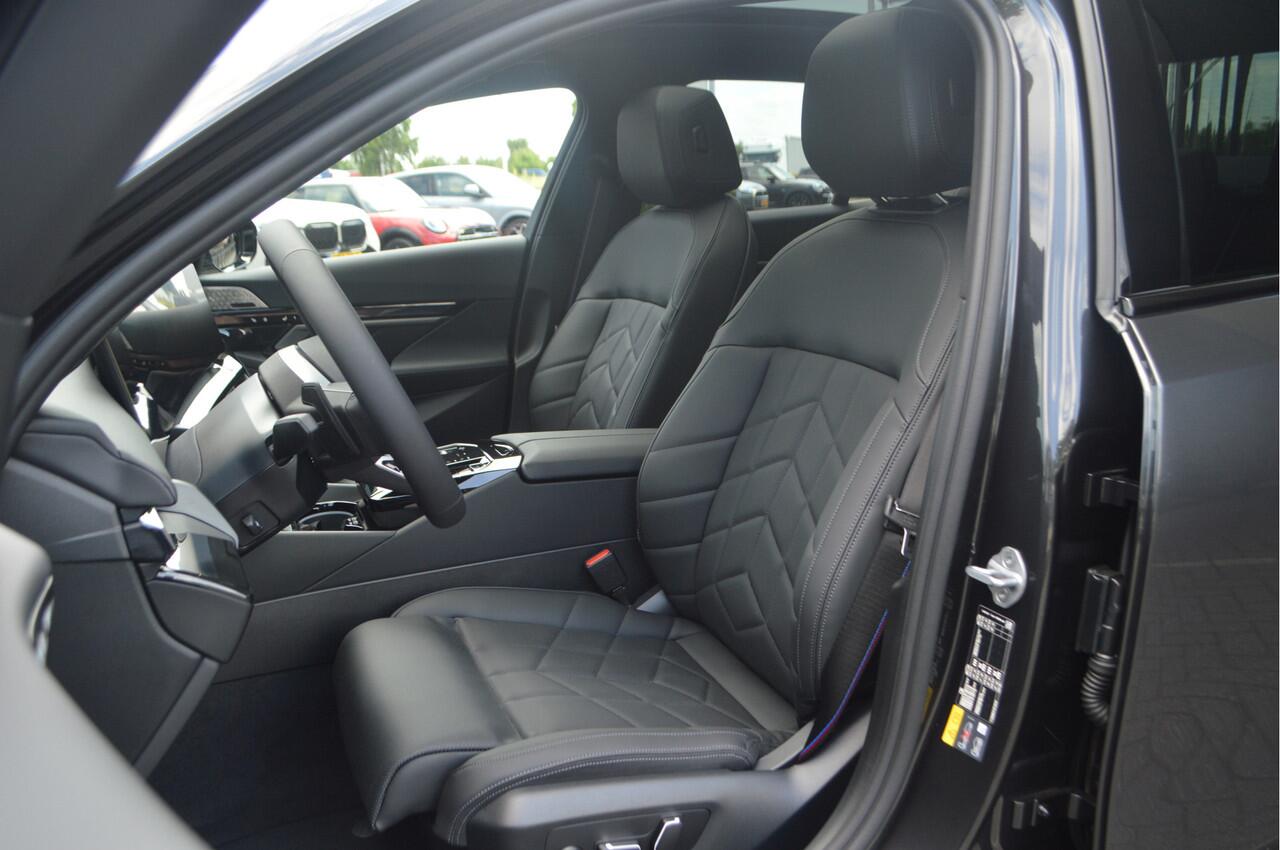 BMW i5 eDrive40 M Sport / Panoramadak / Trekhaak / Stoelventilatie / Adaptieve LED / Comfort Access / Parking Assistant Plus / Stuurverwarming