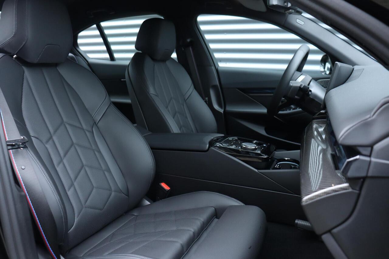 BMW i5 eDrive40 | M Sportpakket Pro | Comfort Pack | Driving Assistant Plus | Bowers & Wilkins | Iconic Glow | 20'' LMV | Ekris Selection