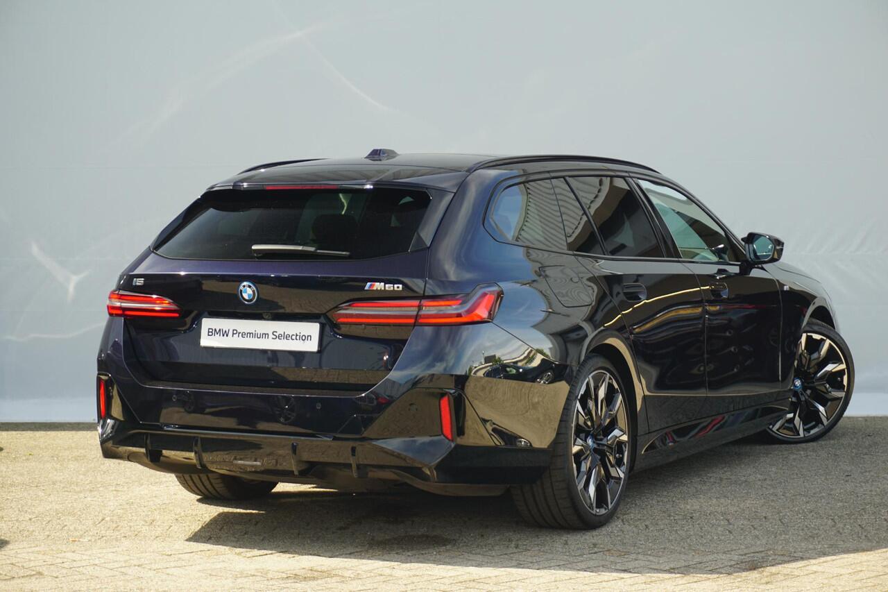 BMW i5 M60 M Sport Pro | Headup / Harman Kardon / Panoramadak / Stoelventilatie / Adaptief onderstel Professional