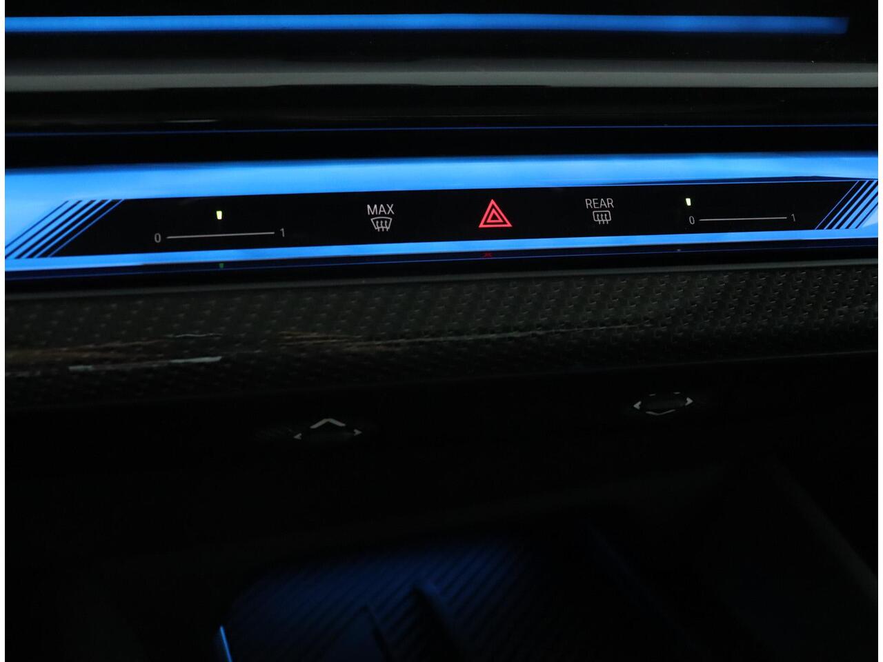 BMW i5 Sedan M60 xDrive | M Sportpakket Pro | Equipment Pack Pro | Travel Pack | Comfort Pack